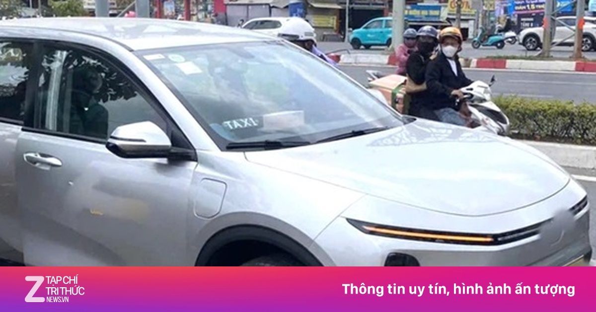 Cảnh báo đột quỵ mùa nắng: Tài xế tử vong trong taxi ở TP.HCM