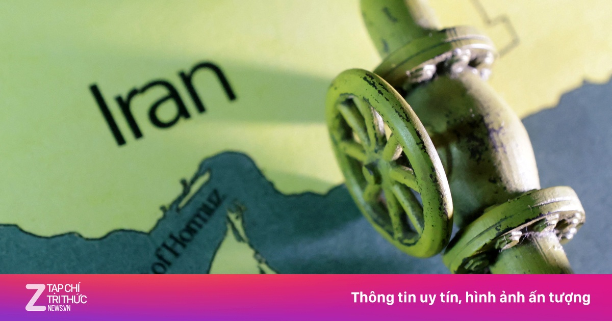 Giá dầu tăng cao nhất 5 tháng sau khi Mỹ ném bom Iran