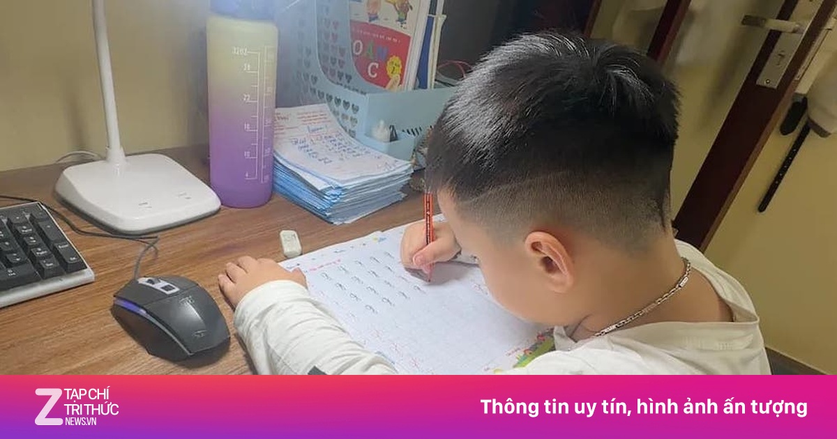 Phụ huynh dốc cạn tháng lương nuôi con học trường tư