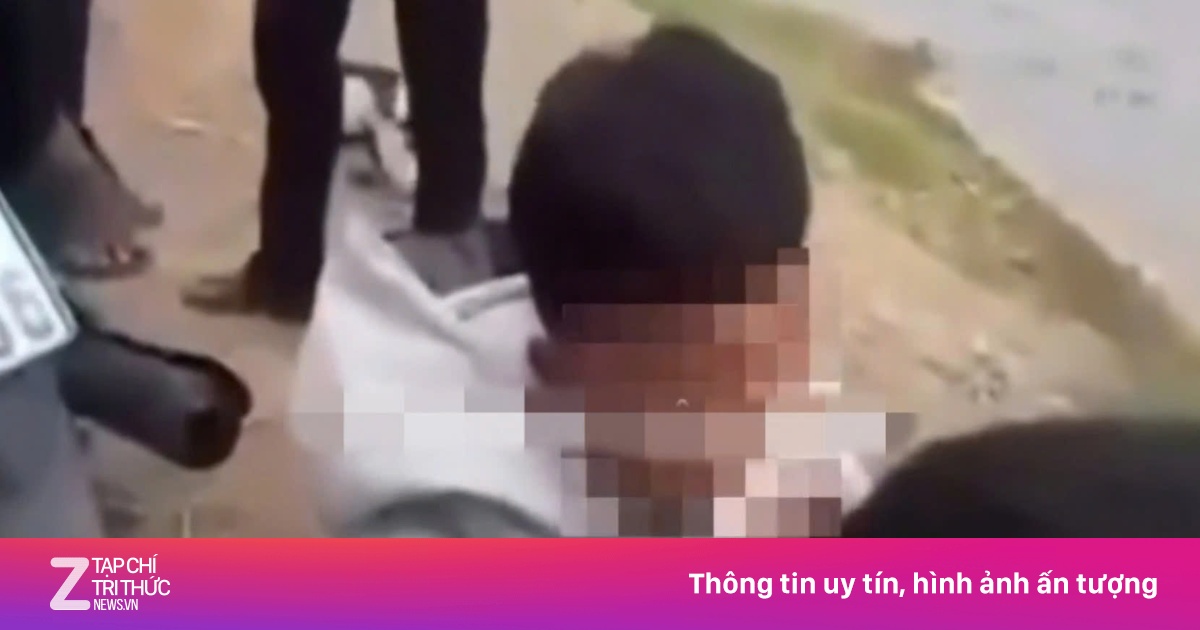 Nam sinh lớp 10 ở An Giang bị nhóm bạn nhét băng vệ sinh vào miệng