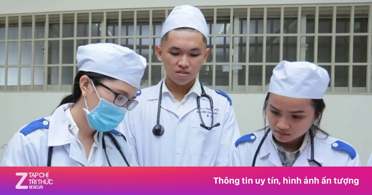 Tranh luận đề xuất miễn học phí cho sinh viên y khoa