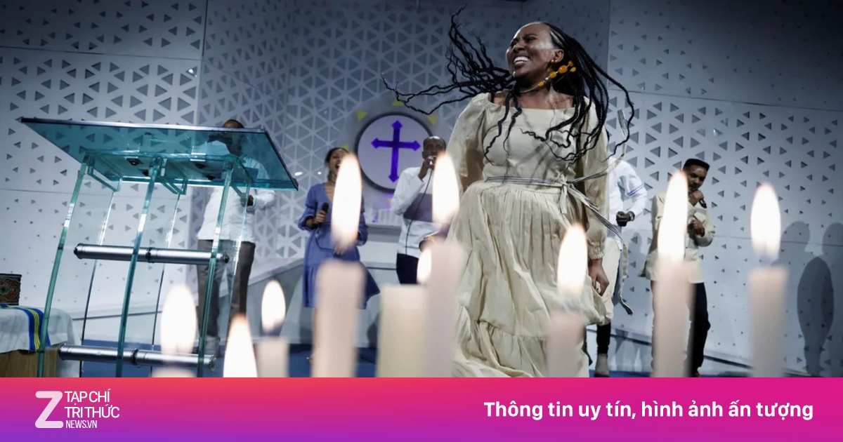 Điều ít biết về quốc gia đang 'mắc kẹt' ở năm 2018