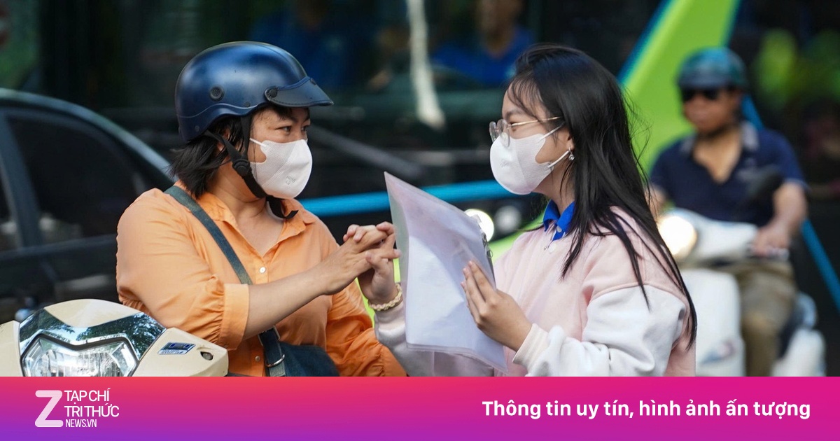 Tuyển sinh lớp 10: 'Kỳ thi kinh hoàng' vẫn chưa hạ nhiệt tại các đô thị lớn