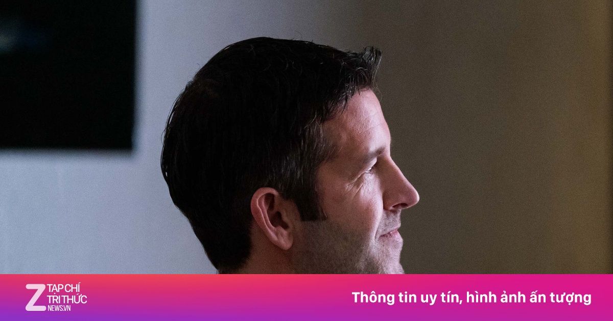Học vấn và hành trình từ kỹ sư cơ khí đến CEO Apple của John Ternus