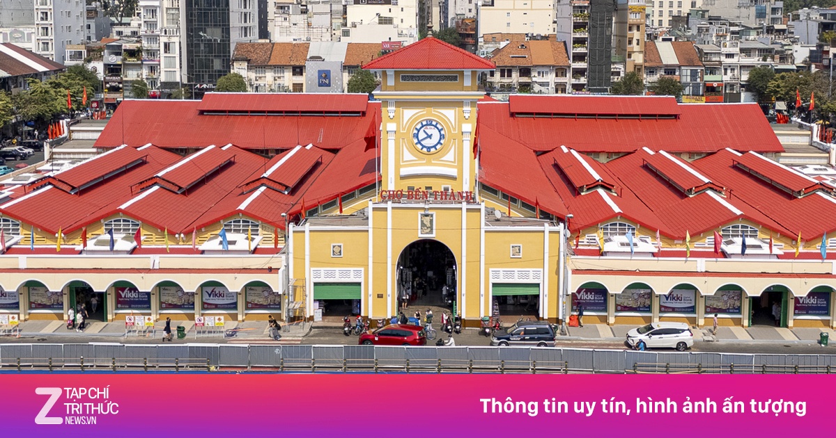 Biết gì về lớp sơn mới trước chợ Bến Thành?