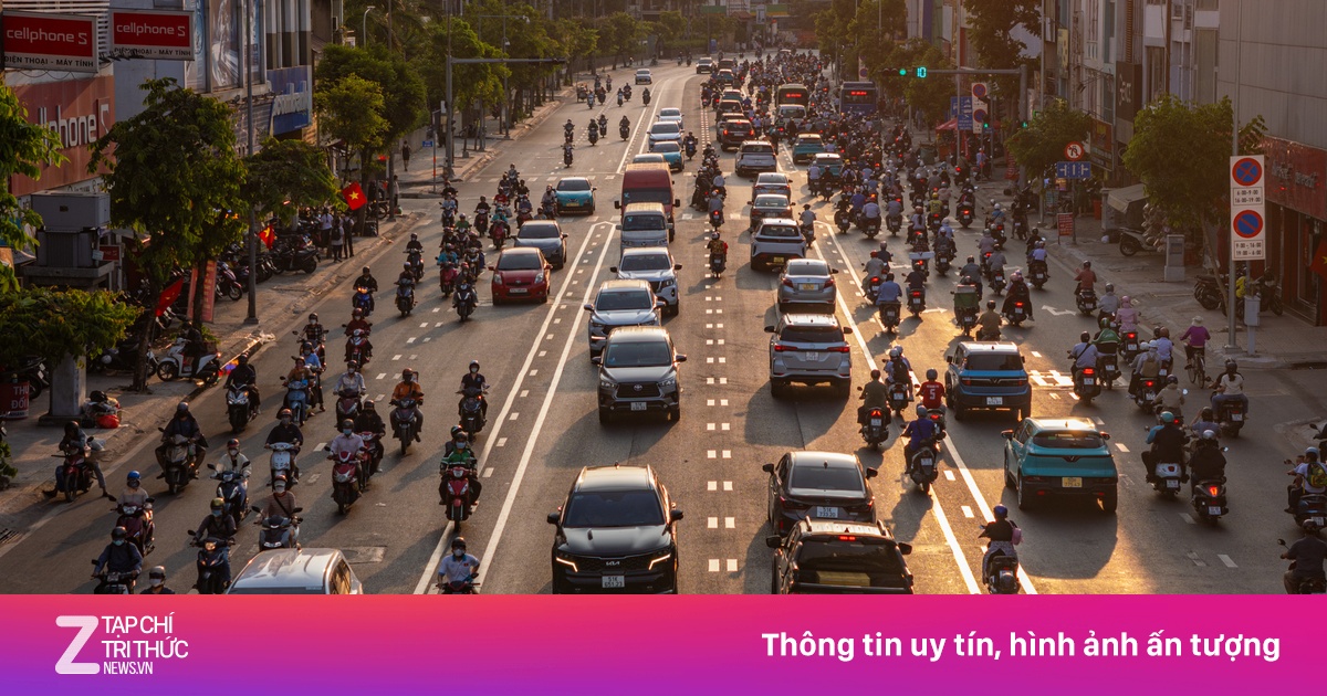 Hình ảnh khác lạ của đường Cộng Hòa ở TP.HCM