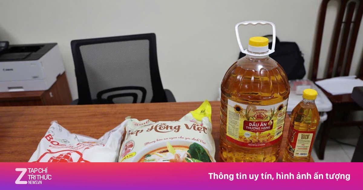 Bên trong xưởng sản xuất 71.000 lít dầu ăn, 40 tấn mì chính giả
