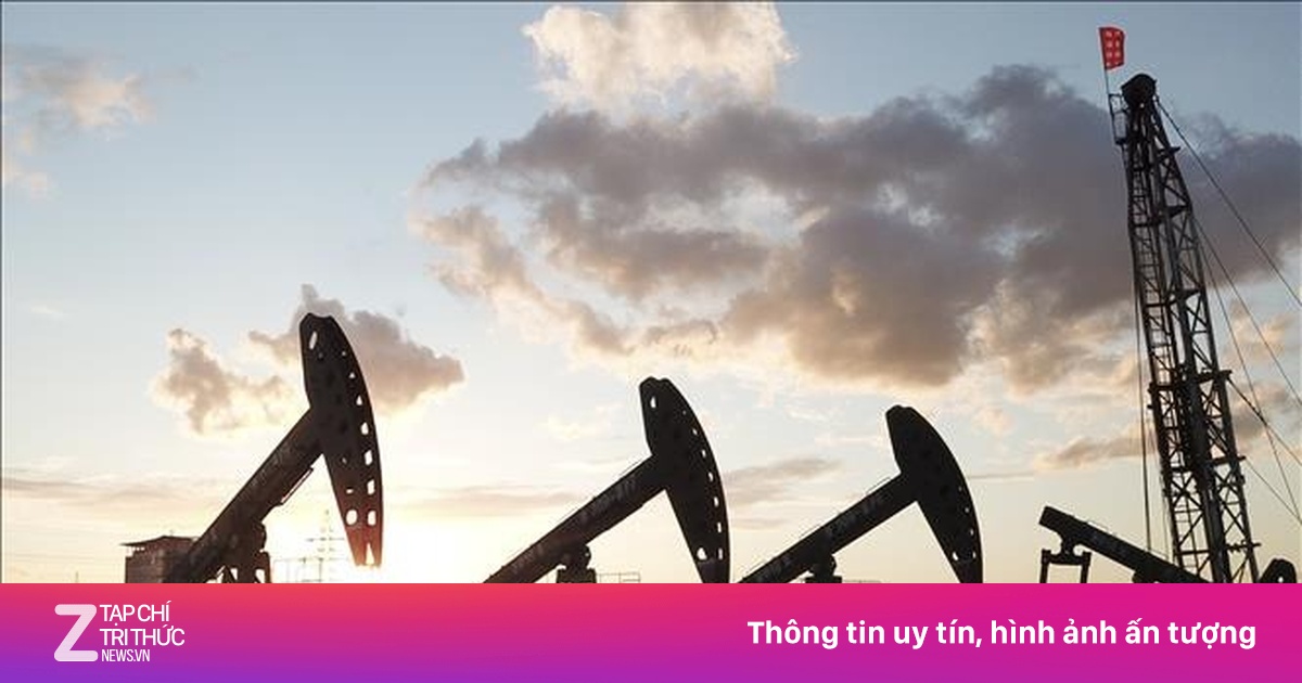 Trung Quốc: Dự trữ dầu chạm mức cao nhất gần ba năm