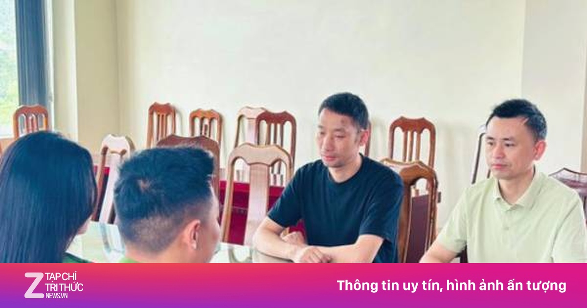 Đột kích xưởng sản xuất điện thoại 'chui' ven thành phố Lạng Sơn