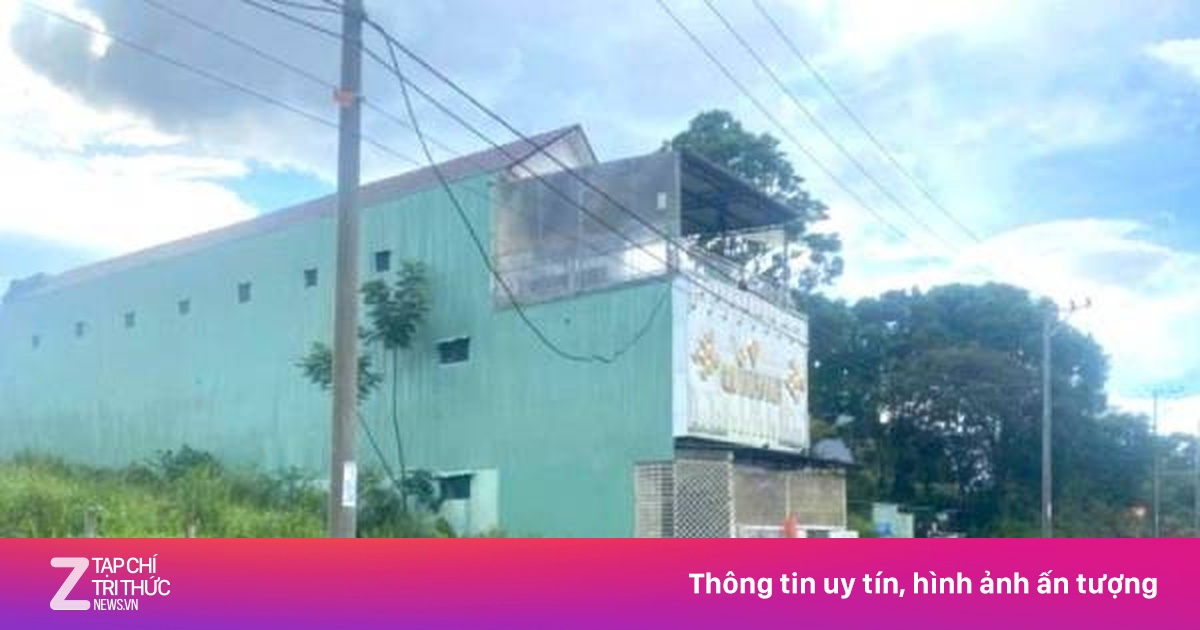 Nghi phạm đâm gục 2 thanh niên trước quán karaoke đã ra đầu thú