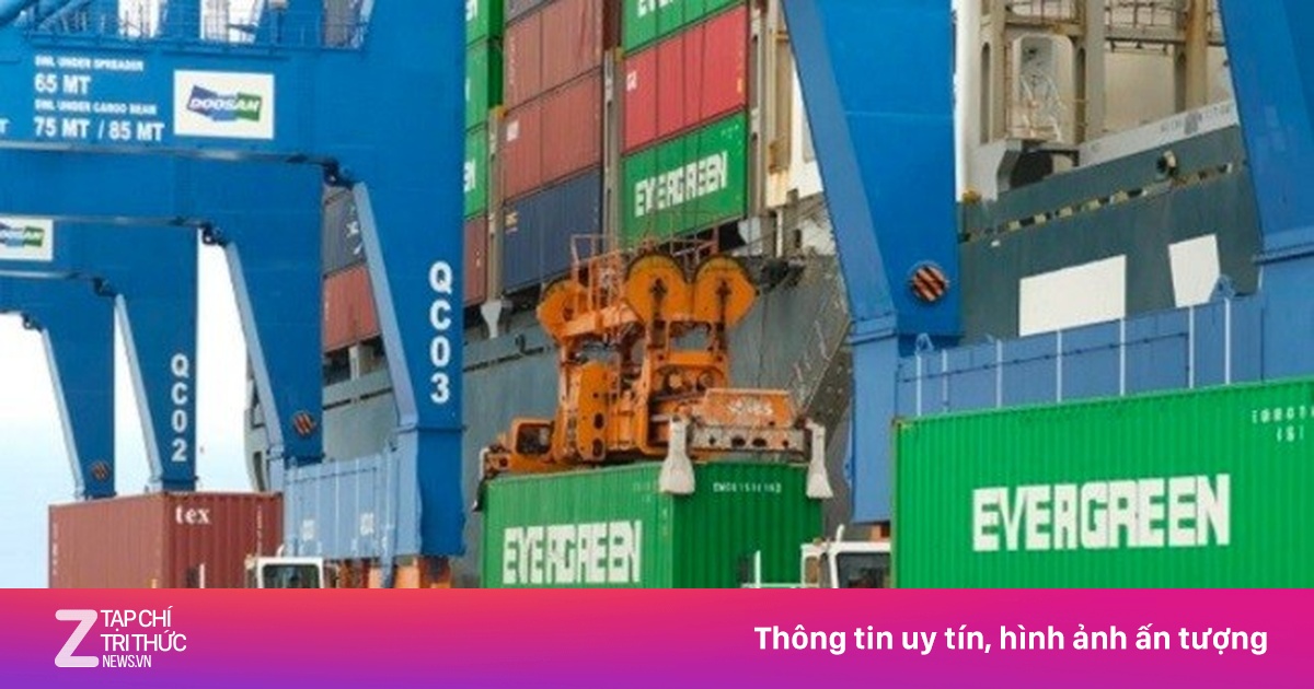 Cách thức chia tiền của nhóm cựu cán bộ hải quan 'bảo kê' cho buôn lậu