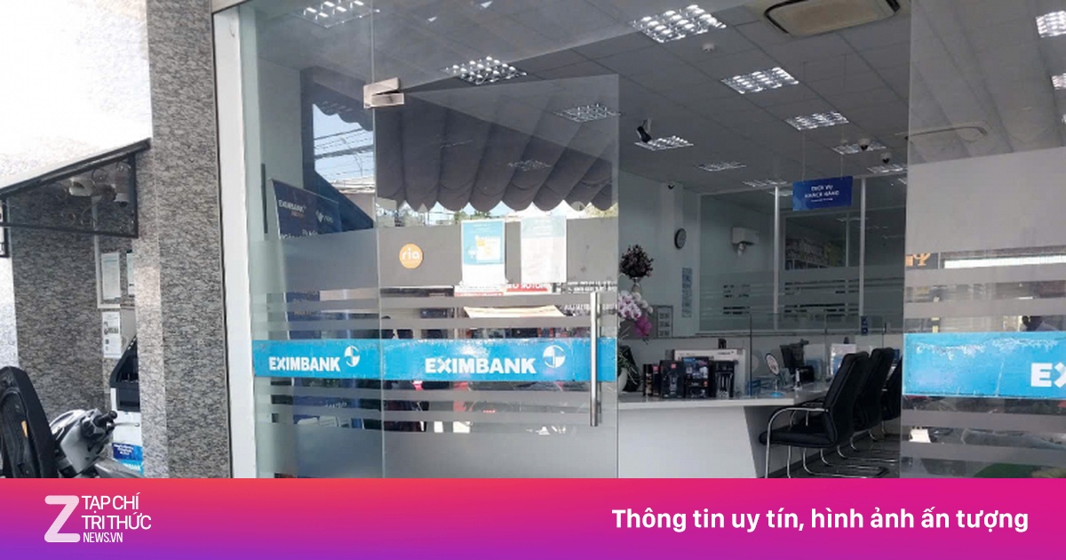 Liều lĩnh cầm dao xông vào ngân hàng cướp tiền
