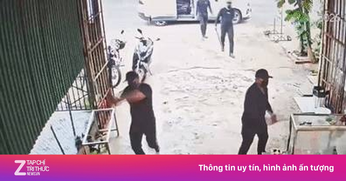 7 đối tượng mặc đồ đen xông vào đập phá quán phở ở Đắk Lắk