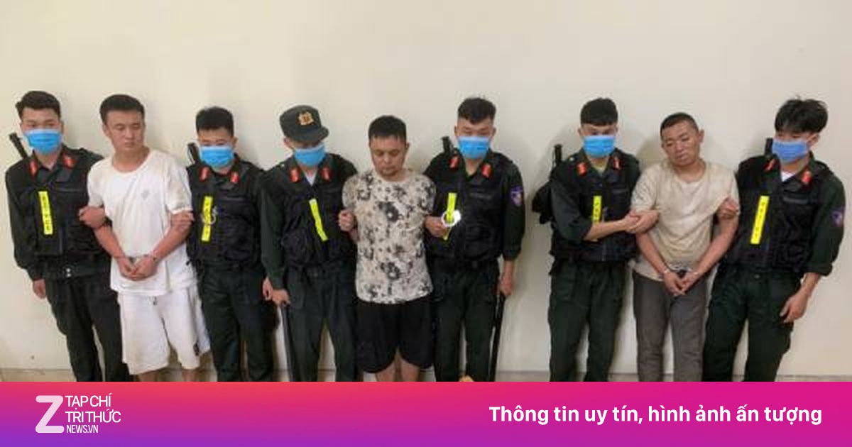 Bắt nhóm tội phạm mang theo nhiều vũ khí qua biên giới