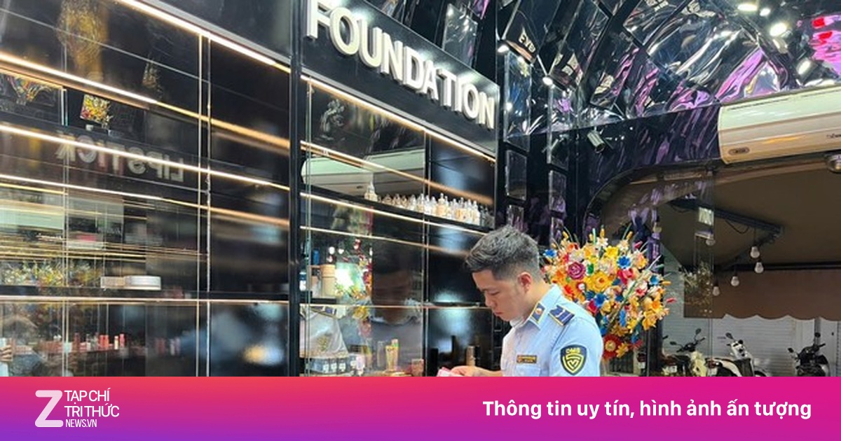 Gần 400 sản phẩm mỹ phẩm nghi vấn bất minh nguồn gốc trong cửa hàng