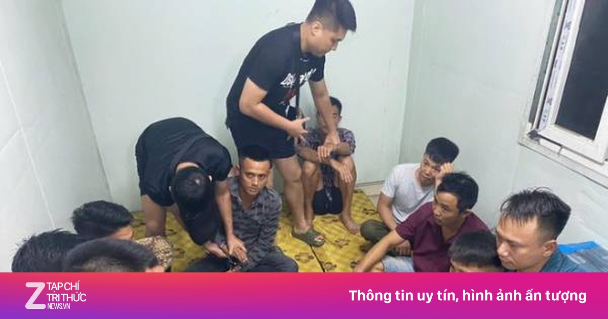 Lộ tụ điểm đánh bạc trong phòng làm bằng thùng container