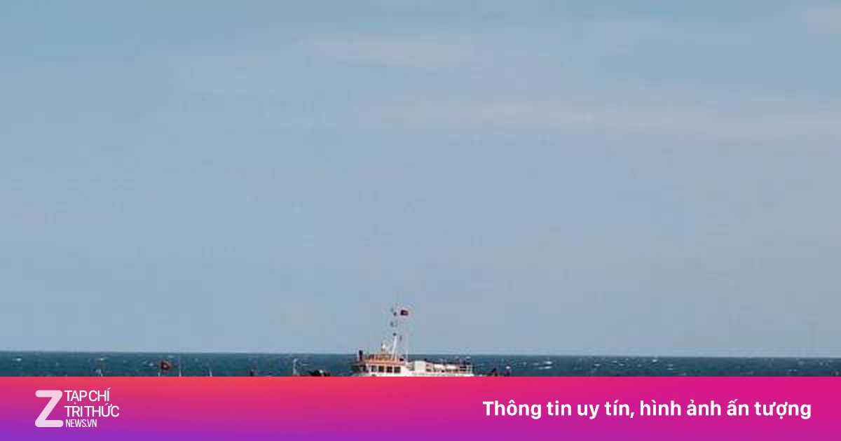 Lật thuyền máy trên biển ở Cà Mau, 2 vợ chồng tử vong