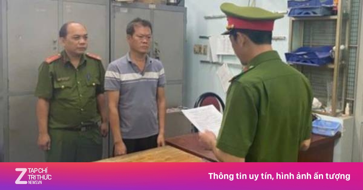 Bắt đối tượng giật sập cổng nhà hàng xóm vì bị nhắc hát karaoke ồn ào