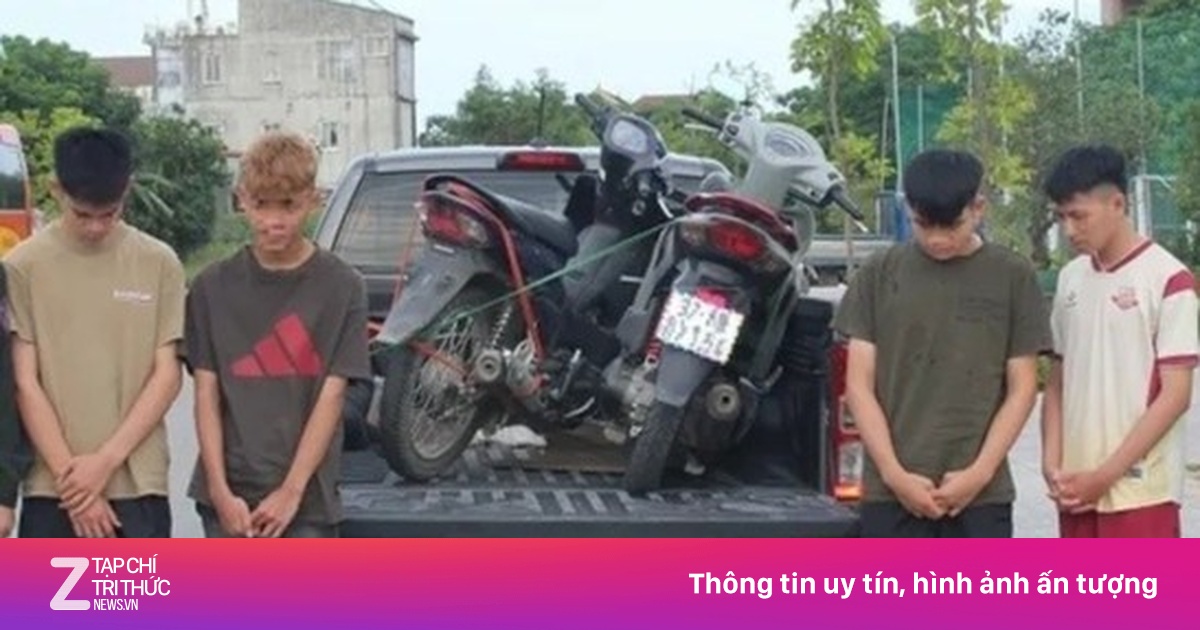 Bắt nhóm ‘quái xế’ có hành vi khiếm nhã các cô gái đi đường