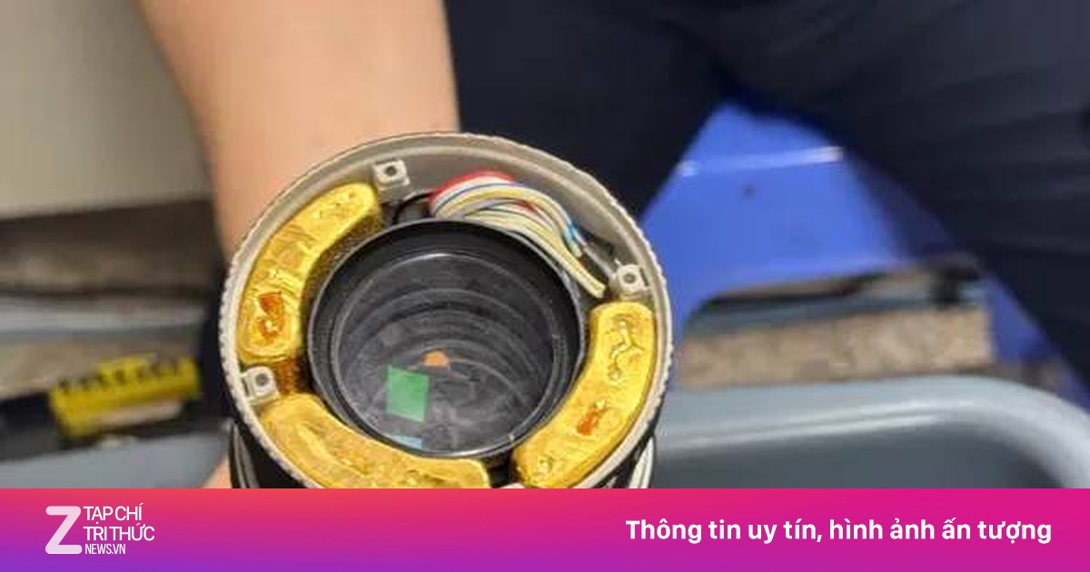 Xác định 12 miếng kim loại giấu trong ống kính máy ảnh là vàng '9999'