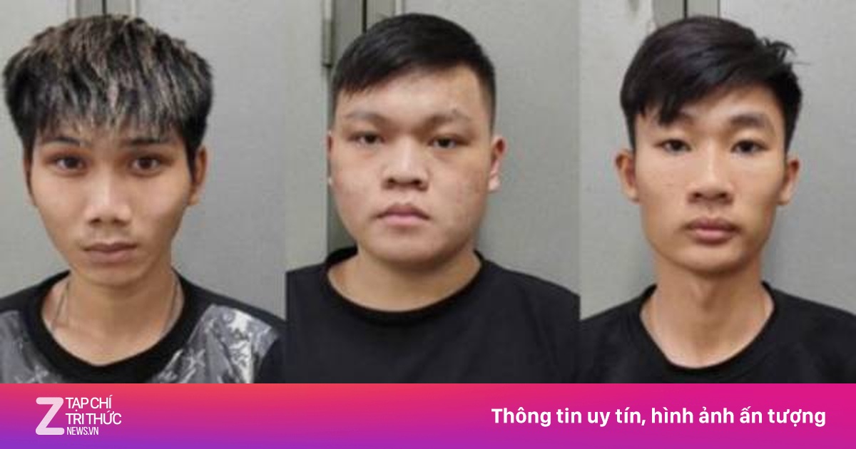Bị bắn đạn bi sắt, mang kiếm gỗ đi đánh trả thù