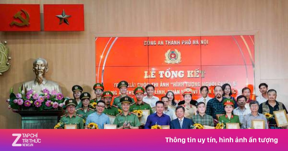 Trao giải cuộc thi ảnh về hình tượng người chiến sĩ Công an Thủ đô