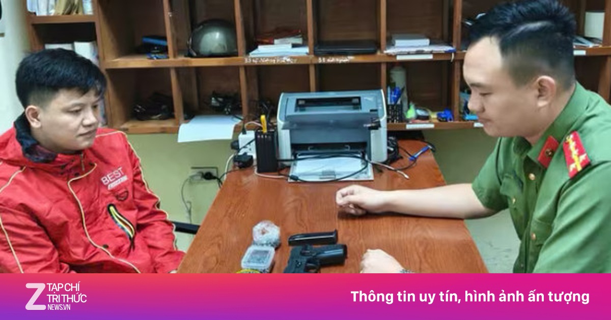 Quản lý công ty chuyển phát nhanh tàng trữ 'hàng nóng'