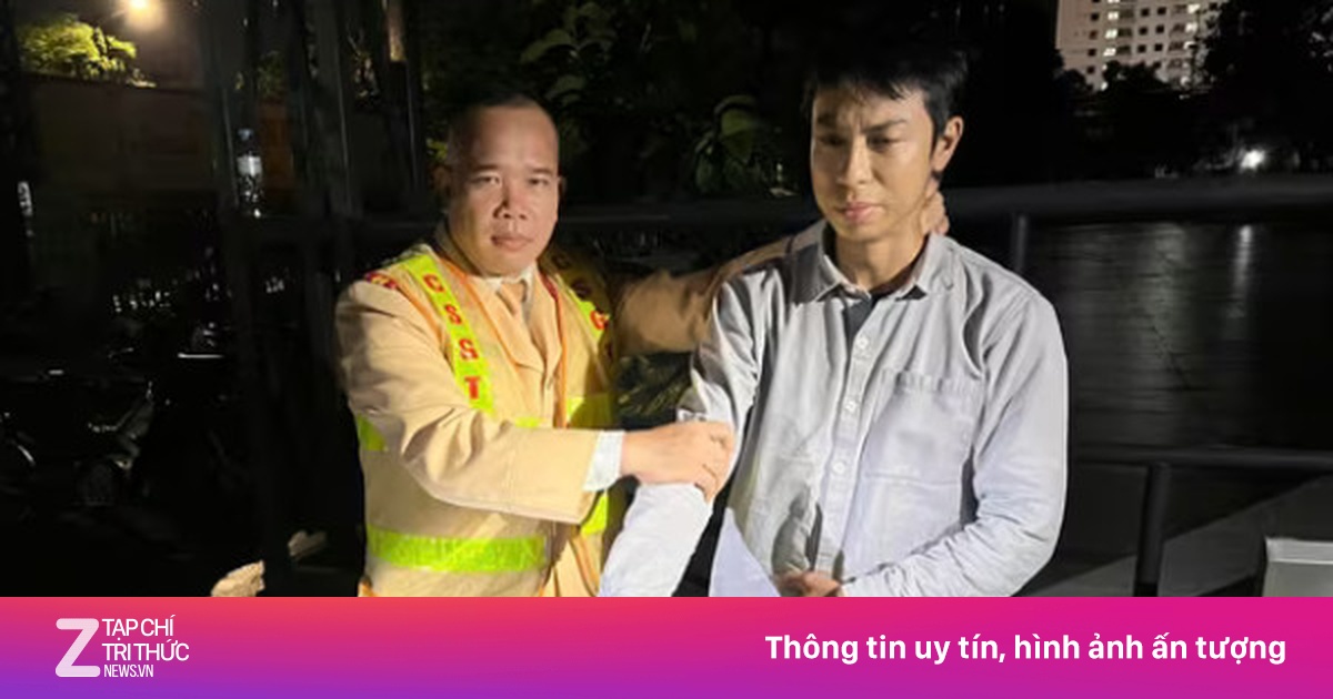 Nam thanh niên 'phê' ma túy, giấu 9 điếu cần sa trong túi xách