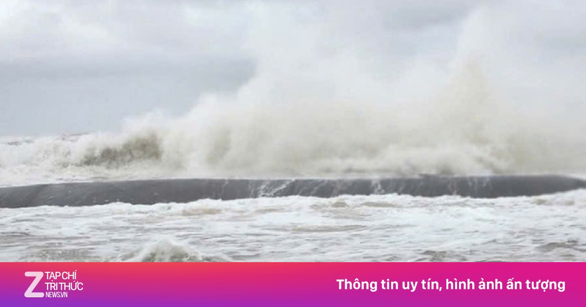 Áp thấp nhiệt đới đổi hướng, di chuyển chậm