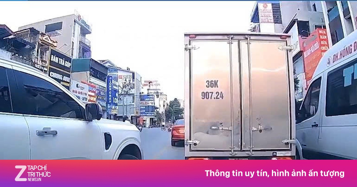 Tài xế xe 7 chỗ ở Thanh Hóa vượt ẩu, chèn ép bị phạt hơn 50 triệu đồng