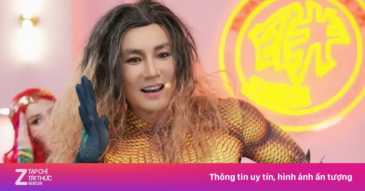 Bộ đồ Aquaman 'quá bó' khiến streamer bị cắt sóng
