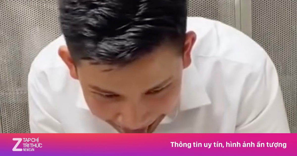 Chủ quán Lòng Chát trực tiếp nếm lòng sống gây tranh cãi