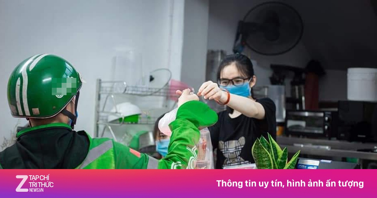 Tờ ghi chú ấm lòng shipper của chủ quán cà phê gây sốt