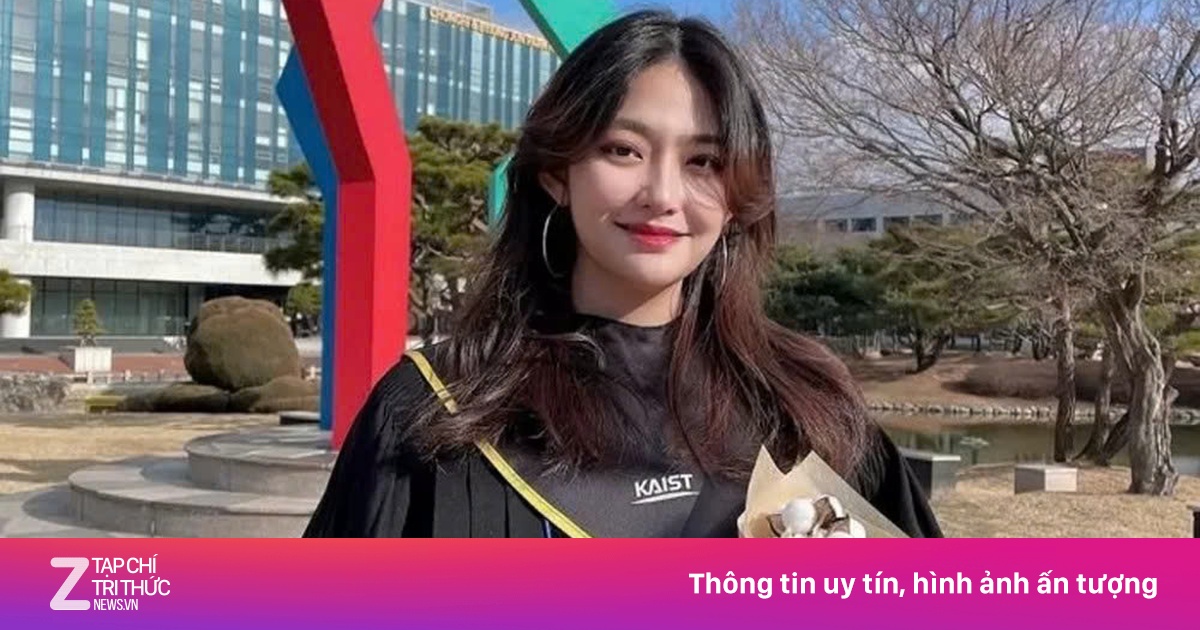 Danh tính bất ngờ của cô giáo dạy Toán Hàn Quốc có 'vẻ đẹp tri thức'