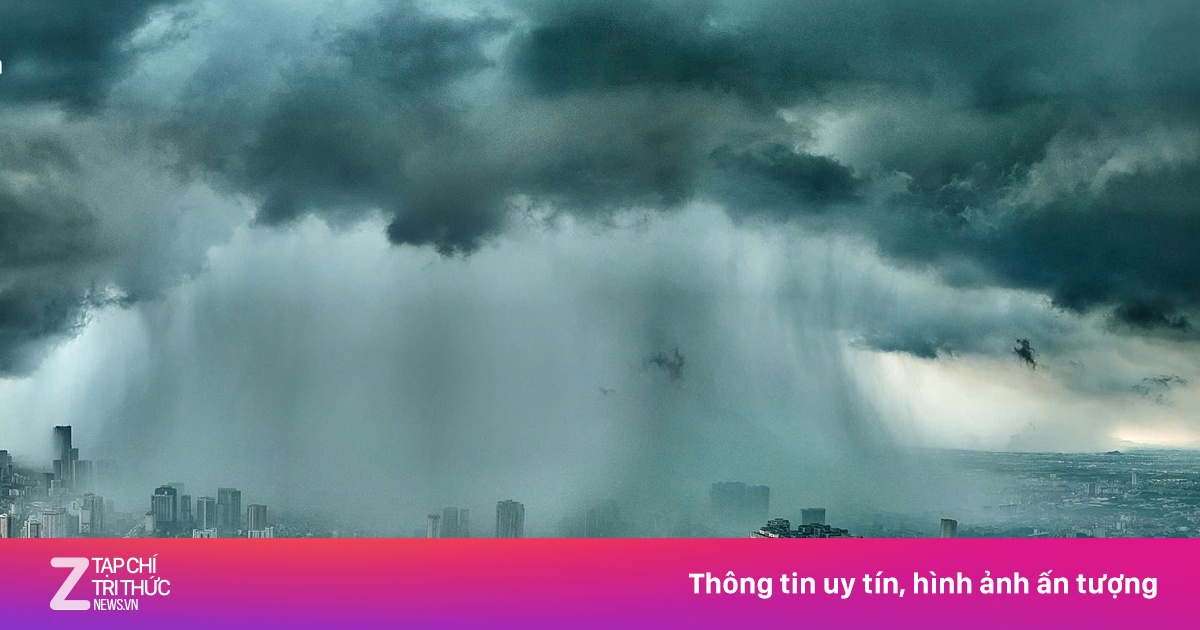 Khoảnh khắc 'như phim viễn tưởng' trong cơn mưa lớn ở Hà Nội