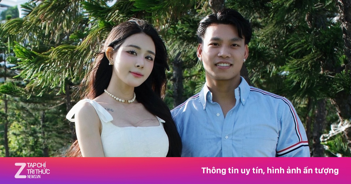 Văn Thanh hiếm hoi khoe ảnh bạn gái 'hot girl phòng gym'