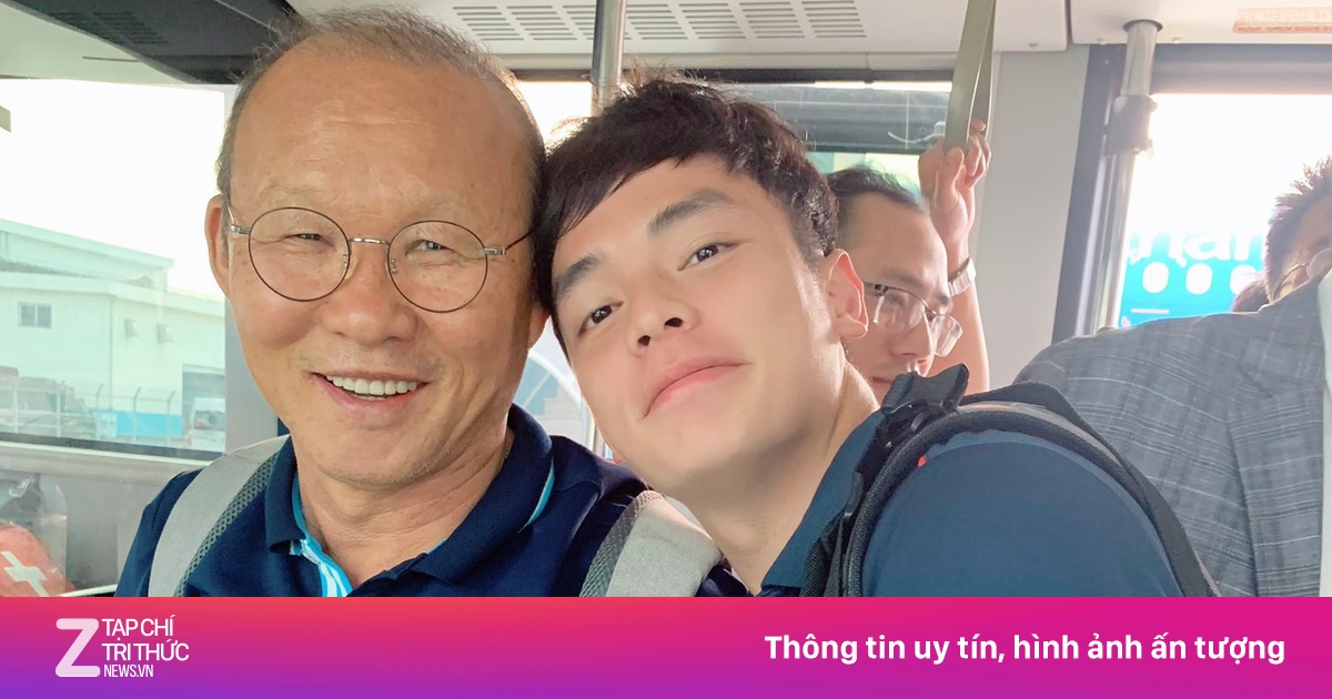 Bài đăng của HLV Park Hang-seo khiến trợ lý tá hỏa