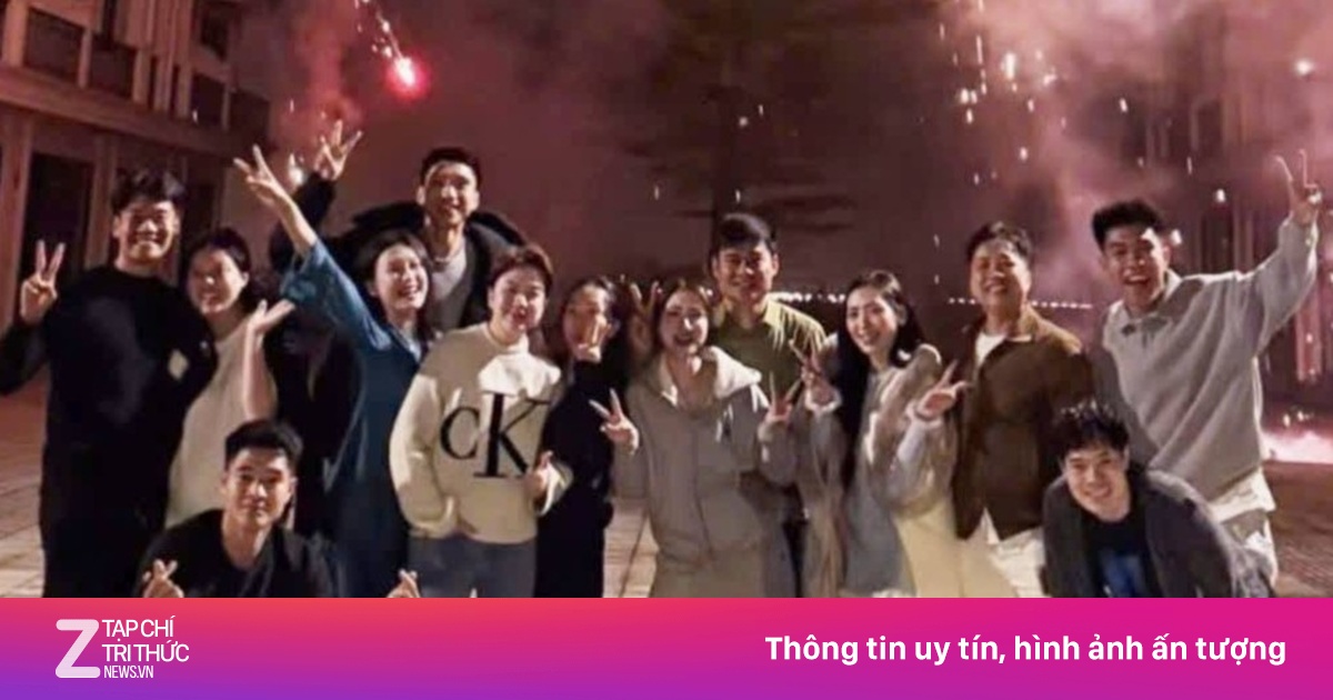 Bạn trai Hòa Minzy thân thiết với Văn Toàn, vợ chồng Văn Hậu