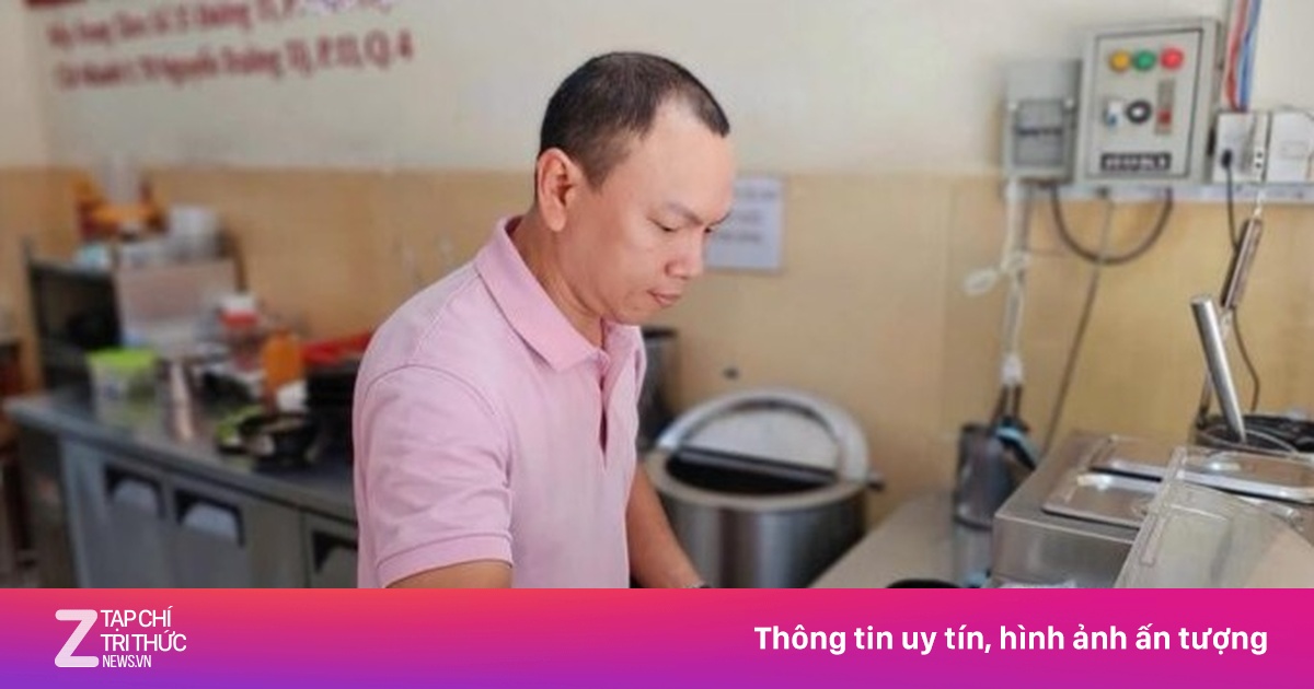 Chủ quán bún bò ở TP.HCM gây sốt với tấm bảng lạ