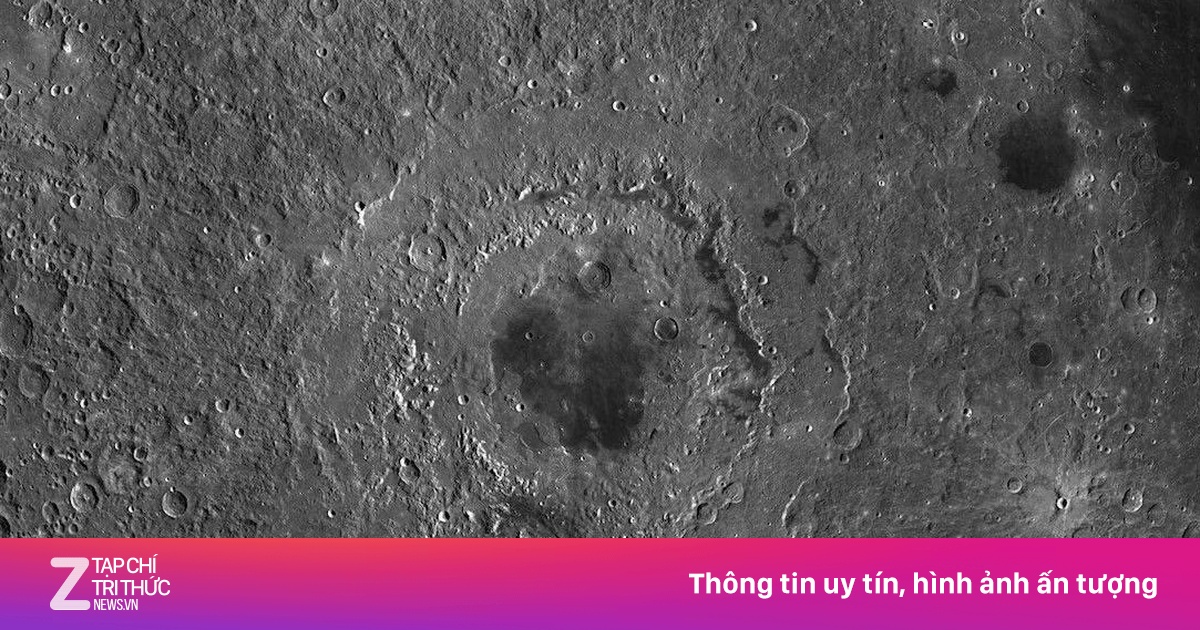 Cận cảnh 'vết rỗ' rộng 1.000 km của Mặt Trăng gây sửng sốt