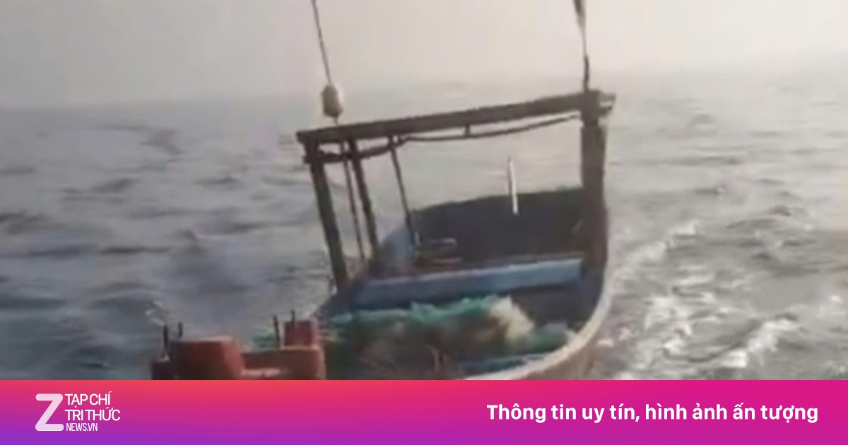 Ngư dân cứu sống người đàn ông trôi dạt trên biển suốt 24 giờ ở Đắk Lắk
