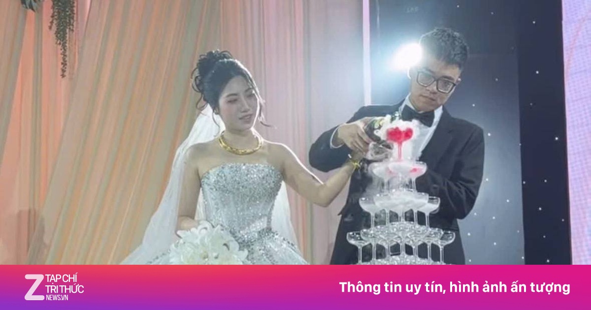 Văn Toàn chia sẻ khoảnh khắc đám cưới em gái Nguyễn Nụ, Hòa Minzy xuất hiện thân thiết