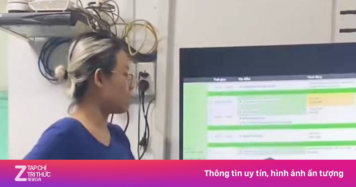 Video gia đình TP.HCM bán đồ chơi lễ như họp cổ đông
