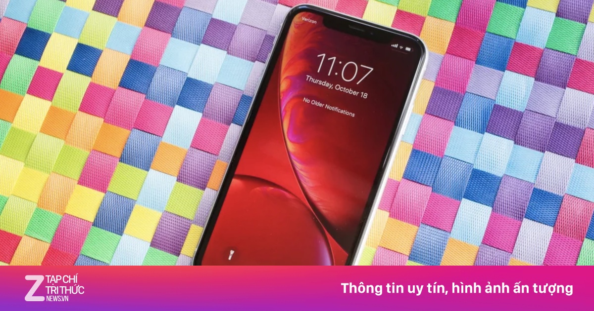 iPhone XR, XS Max bị bỏ lại