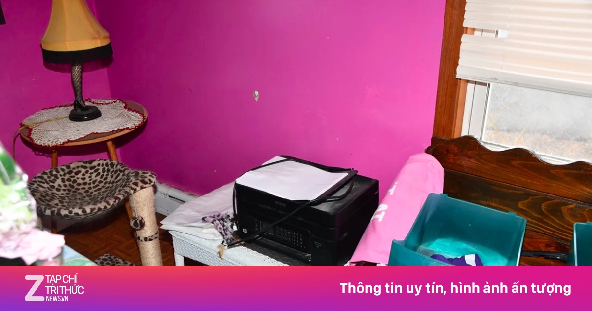 Hé lộ chi tiết gây sốc về người đàn ông bị mẹ kế giam cầm 20 năm ở Mỹ