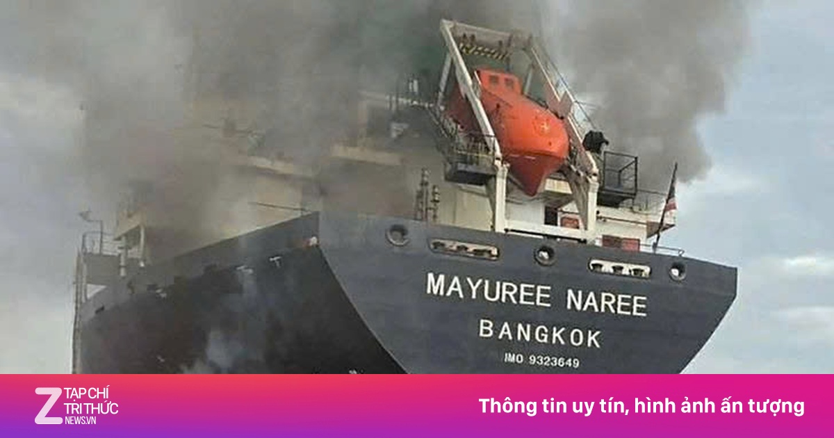 Eo biển Hormuz rực lửa, giá dầu tăng 5%