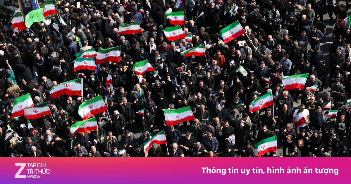 Hàng trăm nghìn người Iran tụ họp tại Tehran tiễn biệt các quan chức bị hạ sát