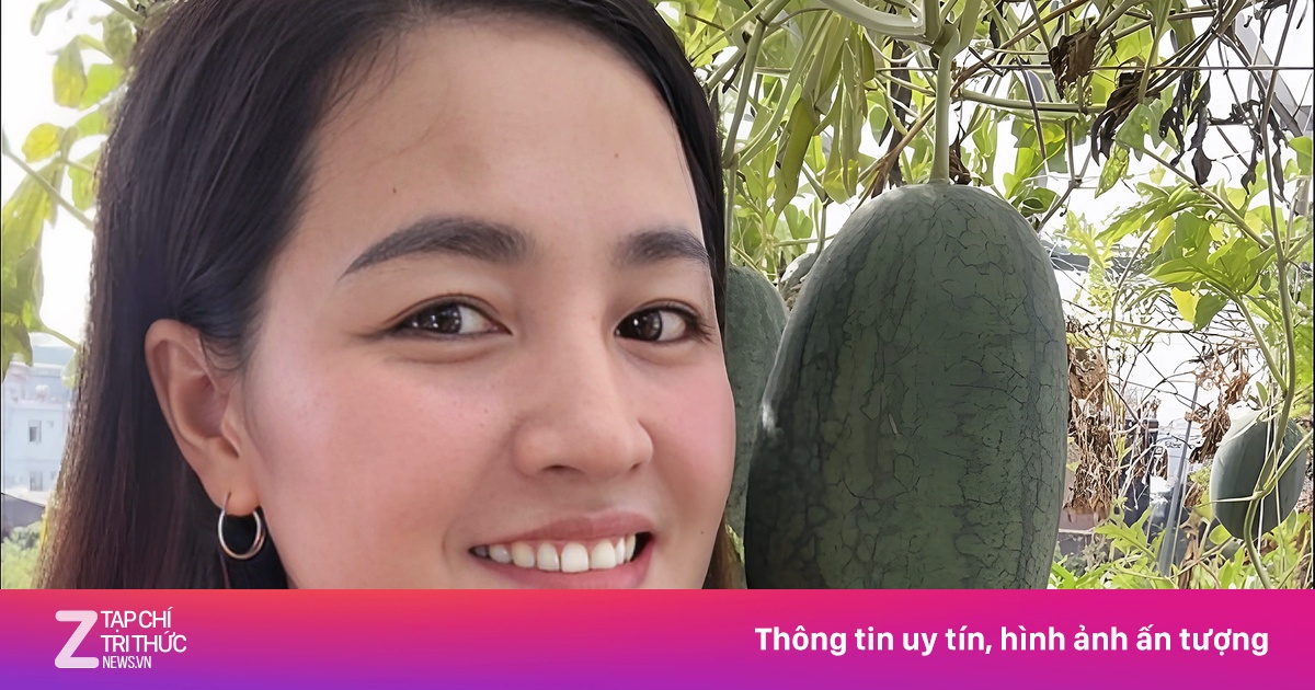 'Khai hoang' sân thượng làm vườn, mẹ đảm nhận nút bạc YouTube