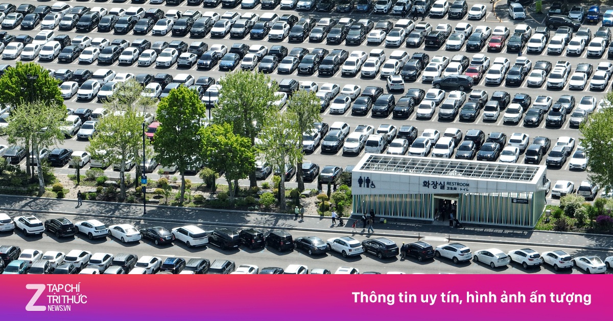 Cảnh tượng 'nghẹt thở' tại bãi giữ xe trong kỳ nghỉ vàng ở Hàn Quốc