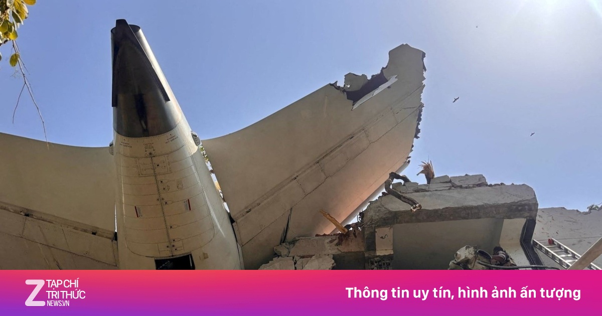 Chuyện gì đã xảy ra trong thảm kịch rơi máy bay ở Ấn Độ?